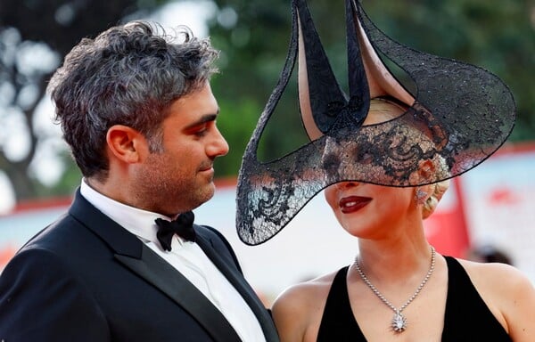 LADY GAGA ΓΑΜΟΣ