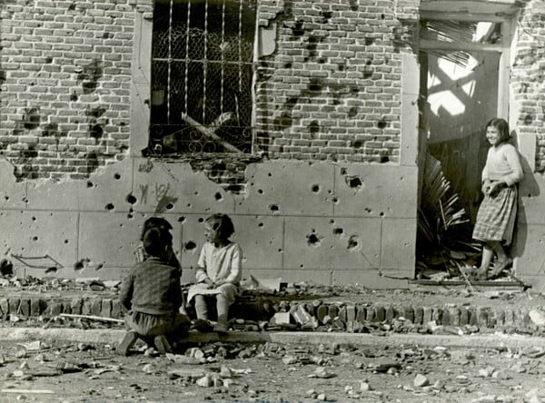 Νέα σύγκρουση στη Μαδρίτη για το σπίτι πίσω από μια ιστορική φωτογραφία του Robert Capa