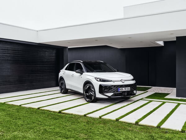 Το νέο Volkswagen T-Roc ανεβάζει τον πήχη στην κατηγορία των compact SUV