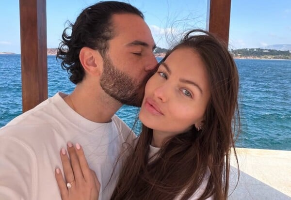 ΠΙΟ ΟΜΟΡΦΟ ΚΟΡΙΤΣΙ ΤΟΥ ΚΟΣΜΟΥ ΠΑΝΤΡΕΥΕΤΑΙ ΠΡΟΤΑΣΗ ΕΛΛΑΔΑ