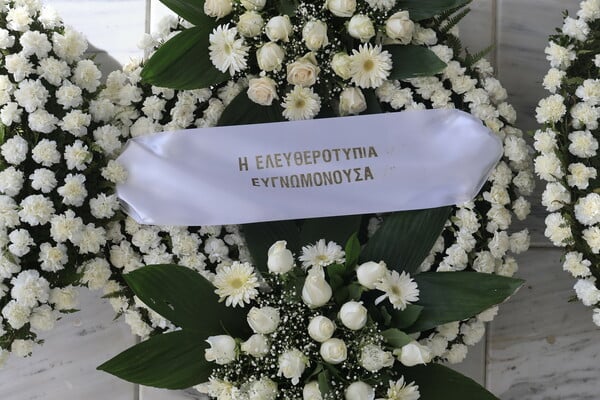 Πλήθος κόσμου στο τελευταίο «αντίο» στον Γιώργο Βότση