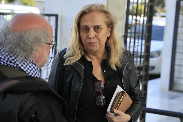 Πλήθος κόσμου στο τελευταίο «αντίο» στον Γιώργο Βότση