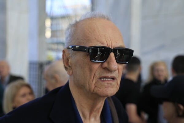 Πλήθος κόσμου στο τελευταίο «αντίο» στον Γιώργο Βότση