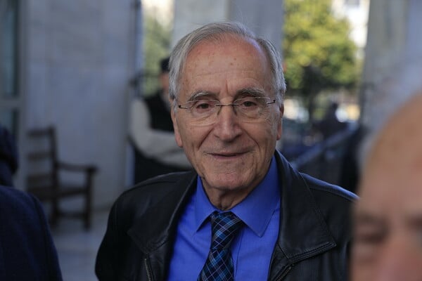 Πλήθος κόσμου στο τελευταίο «αντίο» στον Γιώργο Βότση