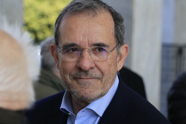 Πλήθος κόσμου στο τελευταίο «αντίο» στον Γιώργο Βότση