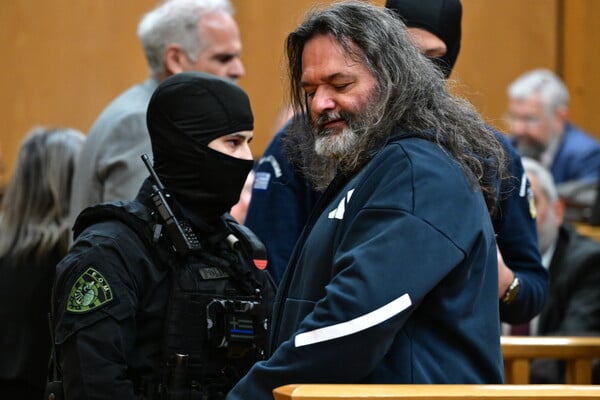 ΔΙΚΗ ΧΡΥΣΗΣ ΑΥΓΗΣ ΧΡΥΣΗ ΑΥΓΗ