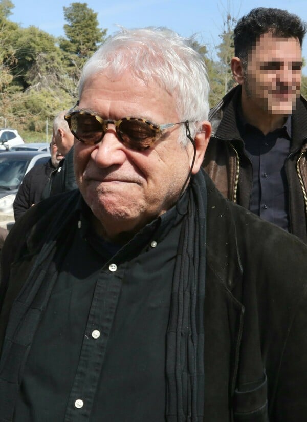 Συγκίνηση στο τελευταίο «αντίο» στον Χρήστο Βαλαβανίδη