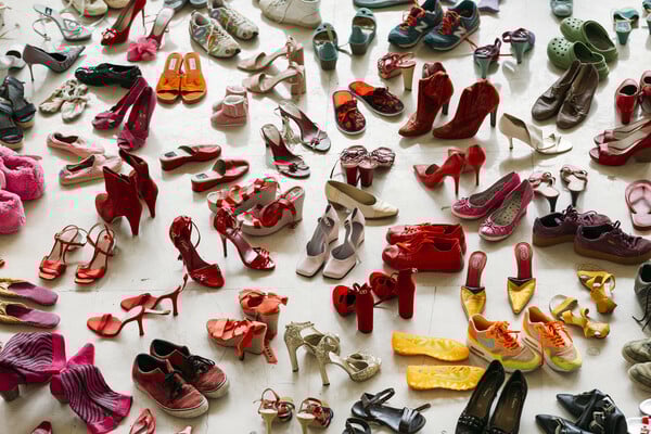 «Είσαι ό,τι φοράς», μια έκθεση για την τέχνη και το ρούχο στον 21ο αιώνα