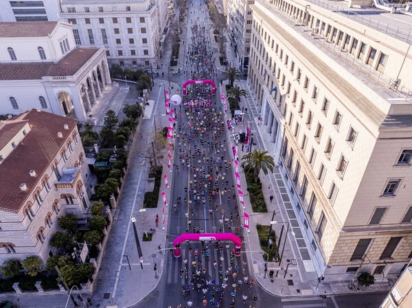 Μια ξεχωριστή Κυριακή στον 14ο Ημιμαραθώνιο της Αθήνας με την COSMOTE TELEKOM