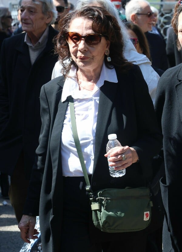 Γιώργος Πανουσόπουλος: Συγκίνηση στο τελευταίο «αντίο» του σπουδαίο σκηνοθέτη