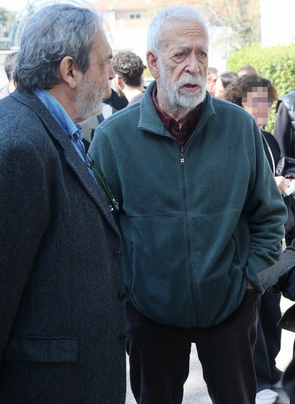 Γιώργος Πανουσόπουλος: Συγκίνηση στο τελευταίο «αντίο» του σπουδαίο σκηνοθέτη