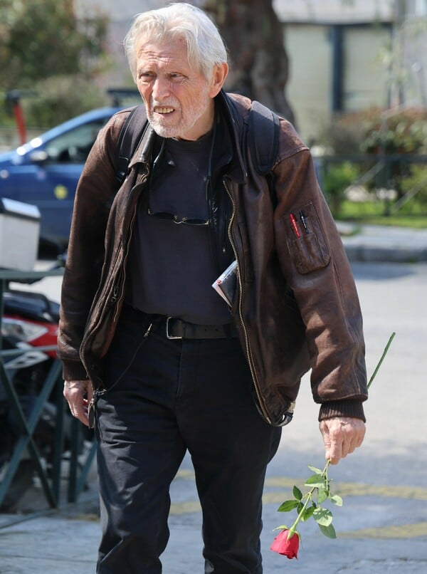 Γιώργος Πανουσόπουλος: Συγκίνηση στο τελευταίο «αντίο» του σπουδαίο σκηνοθέτη