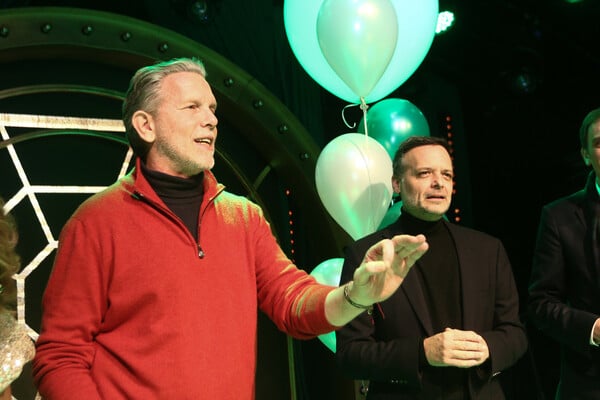 ΠΑΣΟΚ: «Ένα βήμα μπροστά, δύο βήματα πίσω»