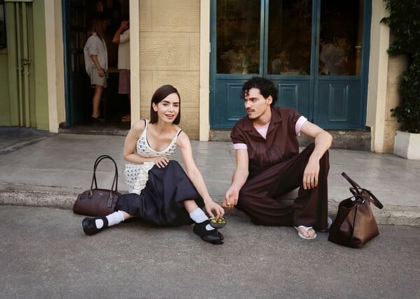 ΛΙΛΙ ΚΟΛΙΝΣ ΠΕΤΡΑΛΩΝΑ ΑΘΗΝΑ 