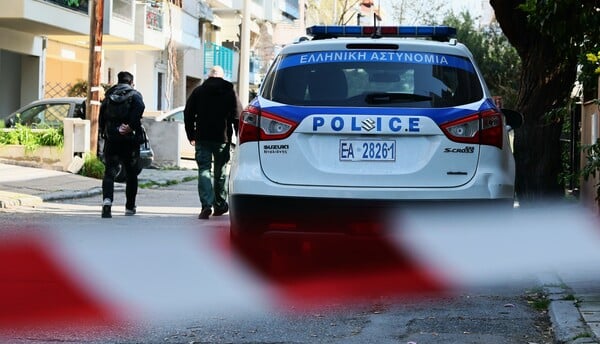 Καλαμαριά: «Τον είδαμε αιμόφυρτο μπροστά στον κάδο, ήταν τρία άτομα» λέει αυτόπτης μάρτυρας