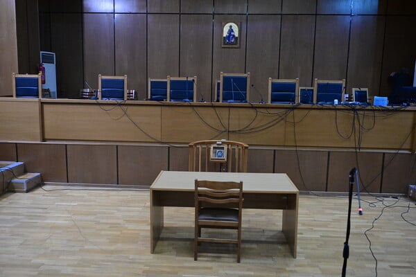 ΘΕΣΣΑΛΟΝΙΚΗ ΜΗΤΕΡΑ ΚΟΡΗ ΠΟΙΝΗ ΚΟΥΡΕΜΑ ΒΙΑ