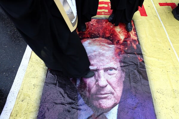 ΜΕΣΗ ΑΝΑΤΟΛΗ ΙΡΑΝ ΝΤΟΝΑΛΝΤ ΤΡΑΜΠ