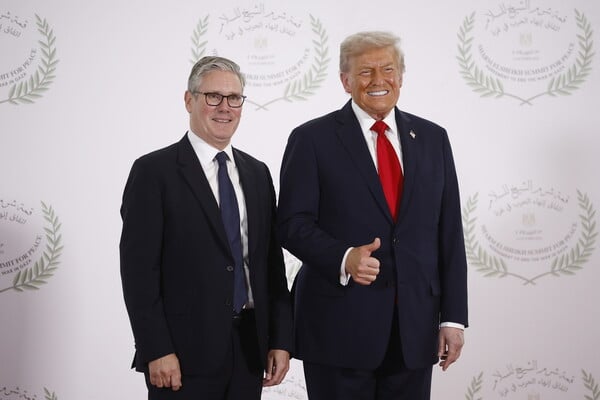 ΚΙΡ ΣΤΑΡΜΕΡ ΝΤΟΝΑΛΝΤ ΤΡΑΜΠ ΣΤΕΝΑ ΤΟΥ ΟΡΜΟΥΖ