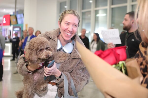 ΝΤΟΥΜΠΑΪ ΠΤΗΣΗ ΕΠΑΝΑΠΑΤΡΙΣΜΟΣ ΚΑΤΟΙΚΙΔΙΑ