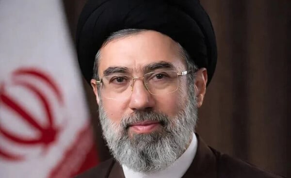 «Ο Μοτζτάμπα Χαμενεΐ είναι καλά»: Ο Ιρανός υπουργός Εξωτερικών απαντά στον Τραμπ