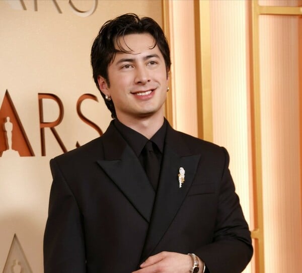 ΟΣΚΑΡ HEATED RIVALRY ΧΑΝΤΣΟΝ ΟΥΙΛΙΑΜΣ