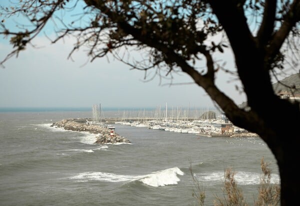 ΚΑΙΡΟΣ ΑΛΛΑΖΕΙ ΚΡΥΟ ΒΡΟΧΕΣ ΑΝΕΜΟΙ ΚΑΤΑΙΓΙΔΕΣ