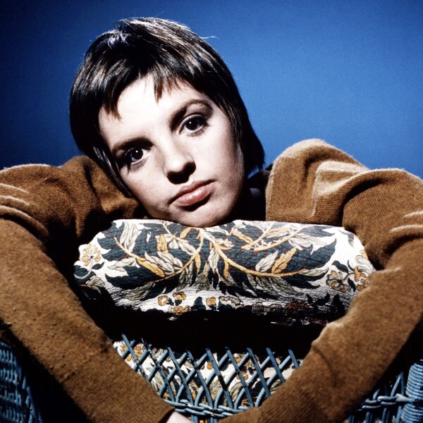 Λάιζα Μινέλι: Η εξωφρενική ζωή της μέσα από τη νέα αυτοβιογραφία της 