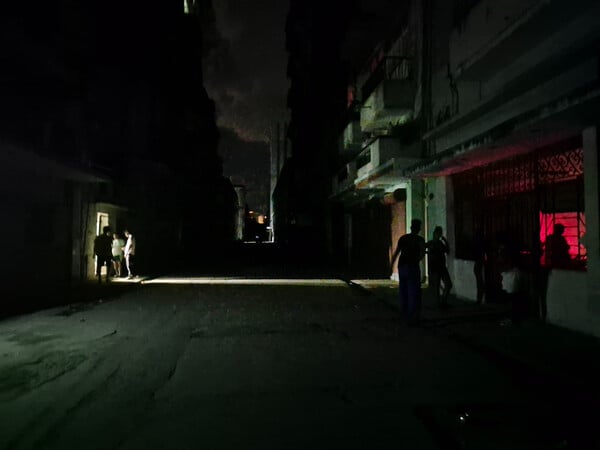 ΚΟΥΒΑ ΜΠΛΑΚ ΑΟΥΤ