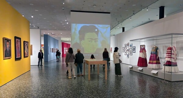 Η Frida Kahlo δεν είναι πια μόνο ζωγράφος
