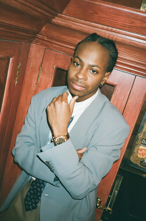 Ελα ν' ανταλλάξουμε κορμί και μοναξιά/ένα πολυποστ του Πάνου Μιχαήλ