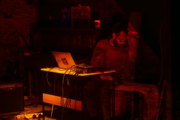 Θύμιος Ατζακάς: «Όταν πεισθείς ότι απειλείσαι, δέχεσαι τα πάντα» 