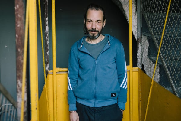 Θύμιος Ατζακάς: «Όταν πεισθείς ότι απειλείσαι, δέχεσαι τα πάντα» 