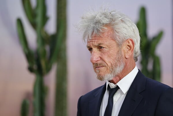 ΣΟΝ ΠΕΝ ΟΥΚΡΑΝΙΑ ΜΕΤΩΠΟ