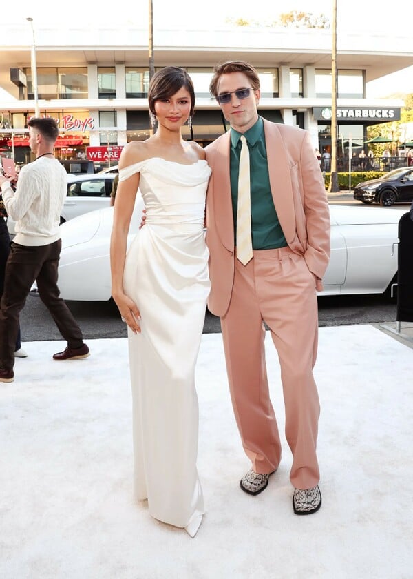 Η Zendaya και ο Robert Pattinson μιλησαν για την αγαπη και την αμφιβολια στην πρεμιερα του The Drama