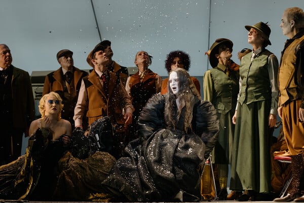 Μπήκαμε στις πρόβες της «Άννα Μπολένα» στην Εθνική Λυρική Σκηνή 