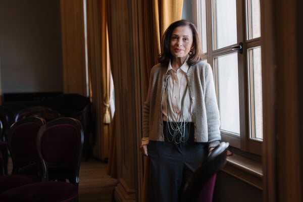 Χάρις Αλεξίου