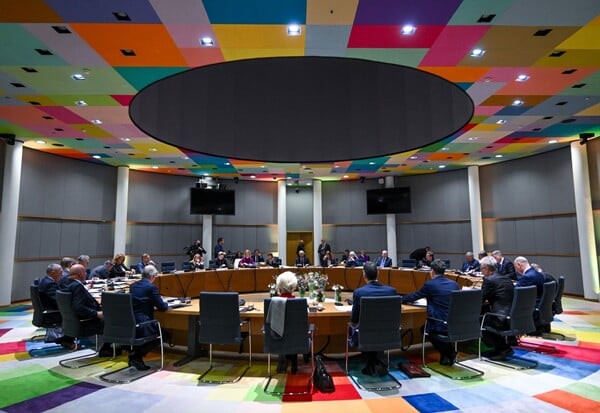 ΕΕ ΠΟΛΕΜΟΣ ΜΕΣΗ ΑΝΑΤΟΛΗ ΜΕΤΡΑ ΕΝΕΡΓΕΙΑ