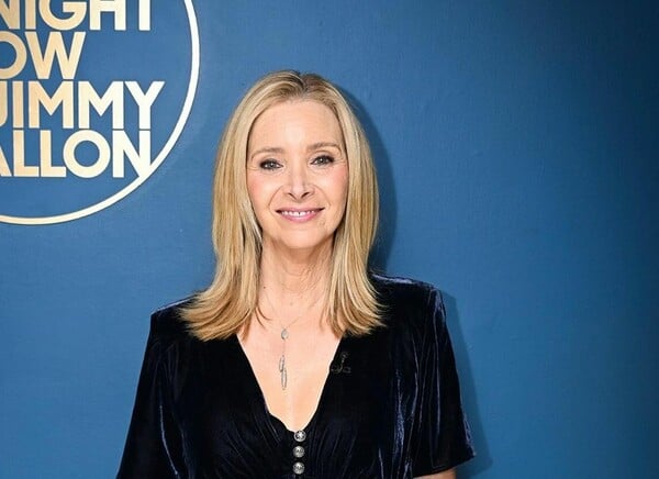 ΛΙΖΑ ΚΟΥΝΤΡΟΥ BOTOX