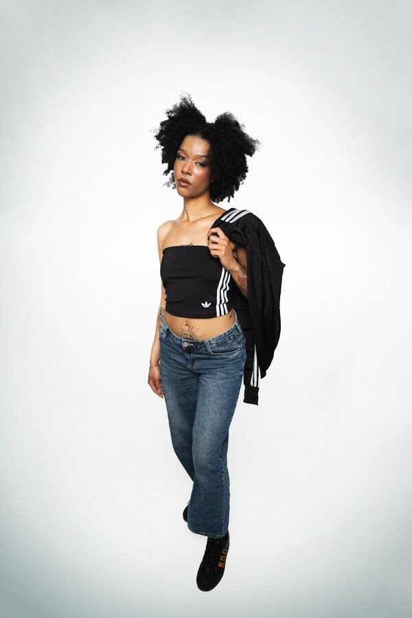 Μαρία, τι φοράς σήμερα και πόσο κοστίζει;