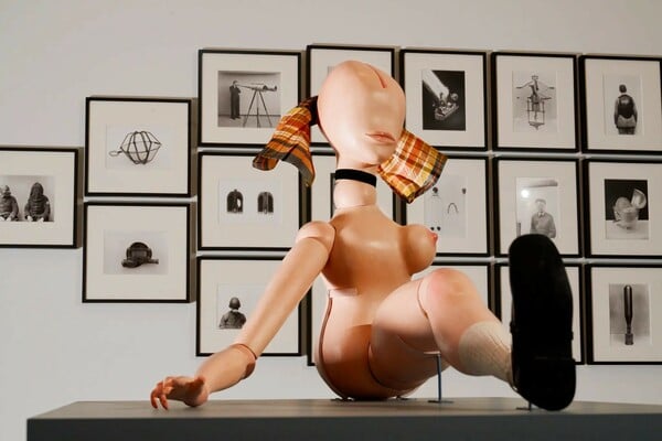 Το New Museum επιστρέφει με ένα μεγάλο show για την ιδέα του ανθρώπου μετά την AI