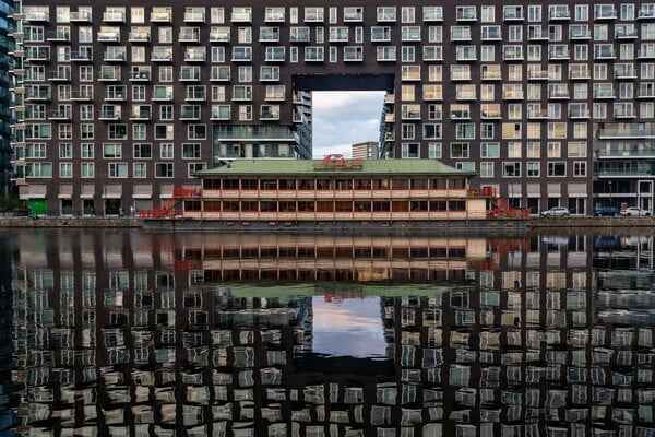 Το βραβευμένο πορτρέτο ενός ψαρά από το Βιετνάμ ξεχώρισε στο LCE Photographer of the Year 2026