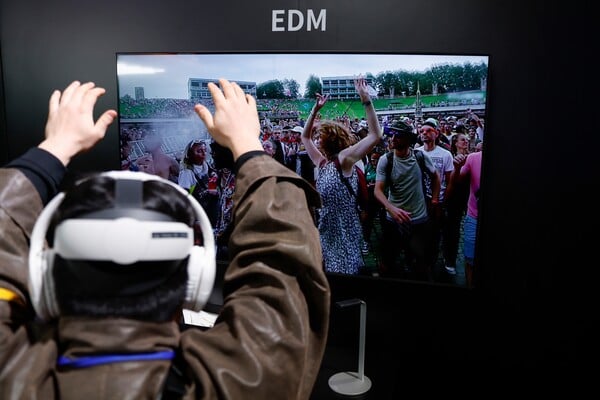 METAVERSE META AI ΜΑΡΚ ΖΟΥΚΕΡΜΠΕΡΓΚ