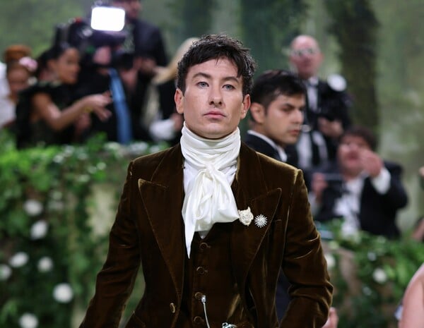 ΜΠΑΡΙ ΚΙΟΓΚΑΝ ΚΡΙΤΙΚΗ ΜΙΣΟΣ ΔΙΑΔΙΚΤΥΟ