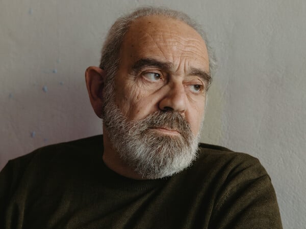 Ερρίκος Λίτσης: «Τρώμε ποπκόρν και βλέπουμε να ρίχνουν πυραύλους»