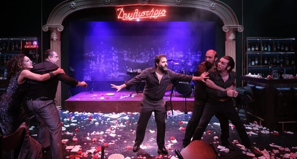 Γιώργος Παλούμπης: «Το θέατρο δεν μου χρωστάει τίποτα, μόνο εγώ του χρωστάω»