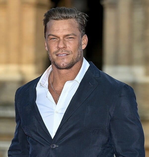 ΑΛΑΝ ΡΙΤΣΟΝ ΗΘΟΠΟΙΟΣ ΞΥΛΟΔΑΡΜΟΣ