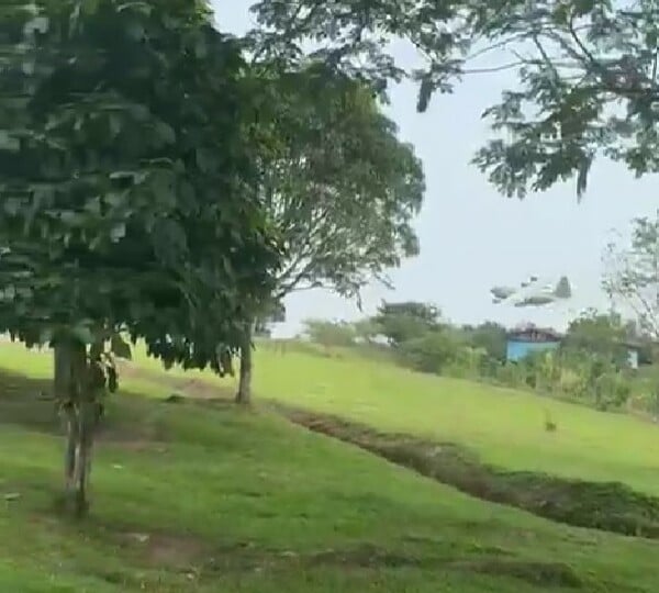 ΚΟΛΟΜΒΙΑ ΑΕΡΟΣΚΑΦΟΣ ΣΥΝΤΡΙΒΗ ΕΠΙΒΑΙΝΟΝΤΕΣ