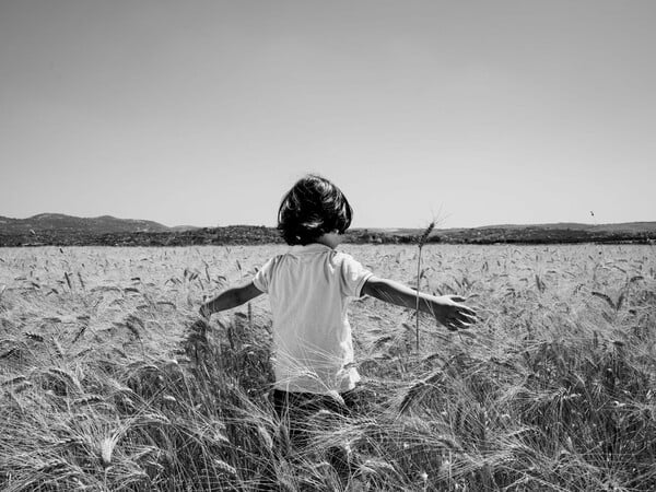 12 φωτογραφίες της Magnum που μοιάζουν με μικρές οδύσσειες