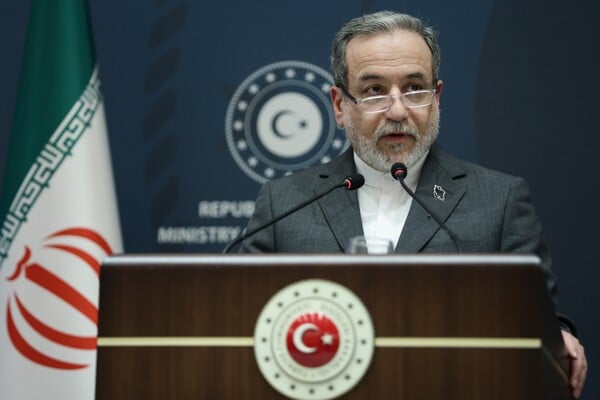 ΙΡΑΝ ΑΜΠΑΣ ΑΡΑΓΤΣΙ ΣΤΙΒ ΓΟΥΙΤΚΟΦ ΠΟΛΕΜΟΣ ΜΕΣΗ ΑΝΑΤΟΛΗ ΤΖΑΡΕΝΤ ΚΟΥΣΝΕΡ