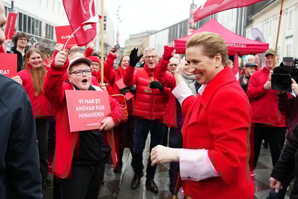 ΔΑΝΙΑ ΕΚΛΟΓΕΣ ΚΕΝΤΡΟΑΡΙΣΤΕΡΑ ΚΟΙΝΟΒΟΥΛΙΟ ΠΛΕΙΟΨΗΦΙΑ